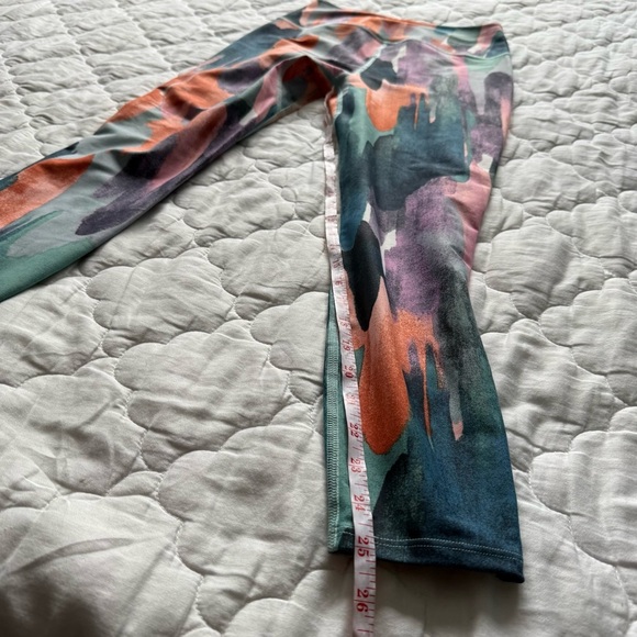 L.L.Bean Everyday Performance 7/8 Pocket Tights Watercolor Paint Brush Small - Picture 9 of 13